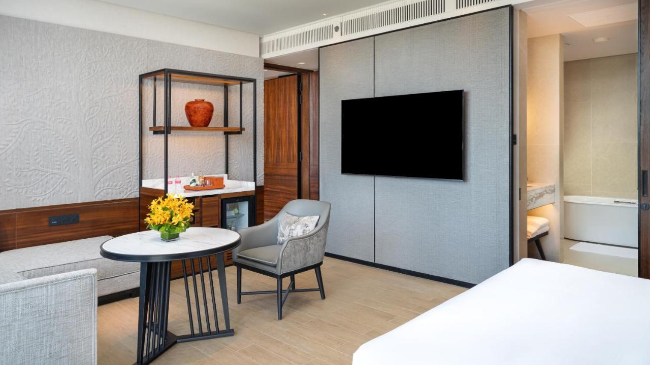 Hyatt Regency Phnom Penh Hotel Buitenkant foto