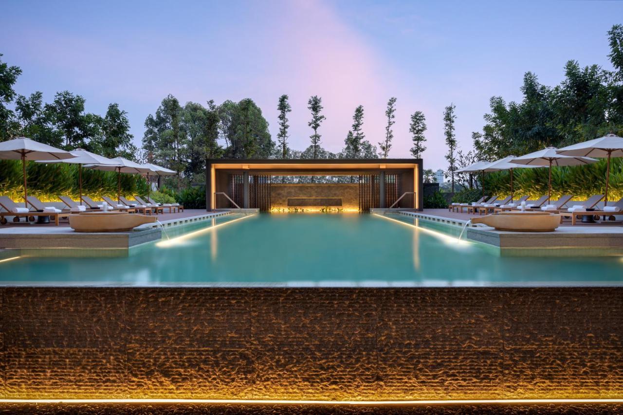 Hyatt Regency Phnom Penh Hotel Buitenkant foto