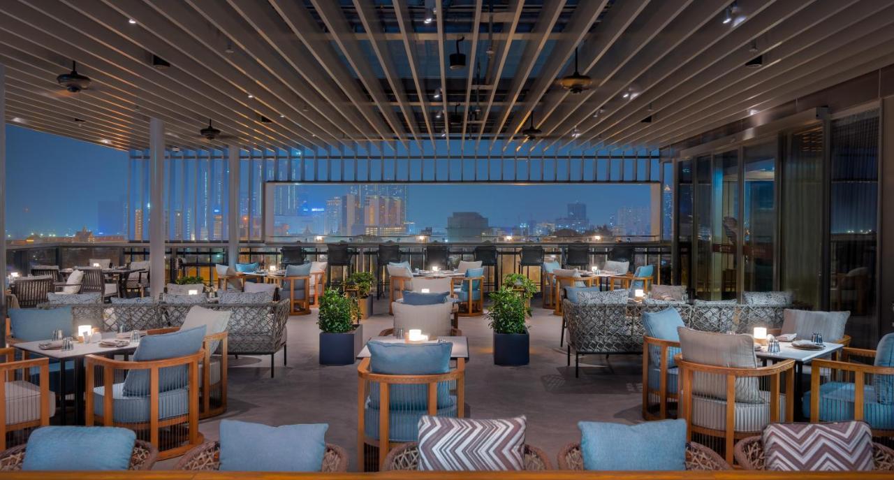 Hyatt Regency Phnom Penh Hotel Buitenkant foto