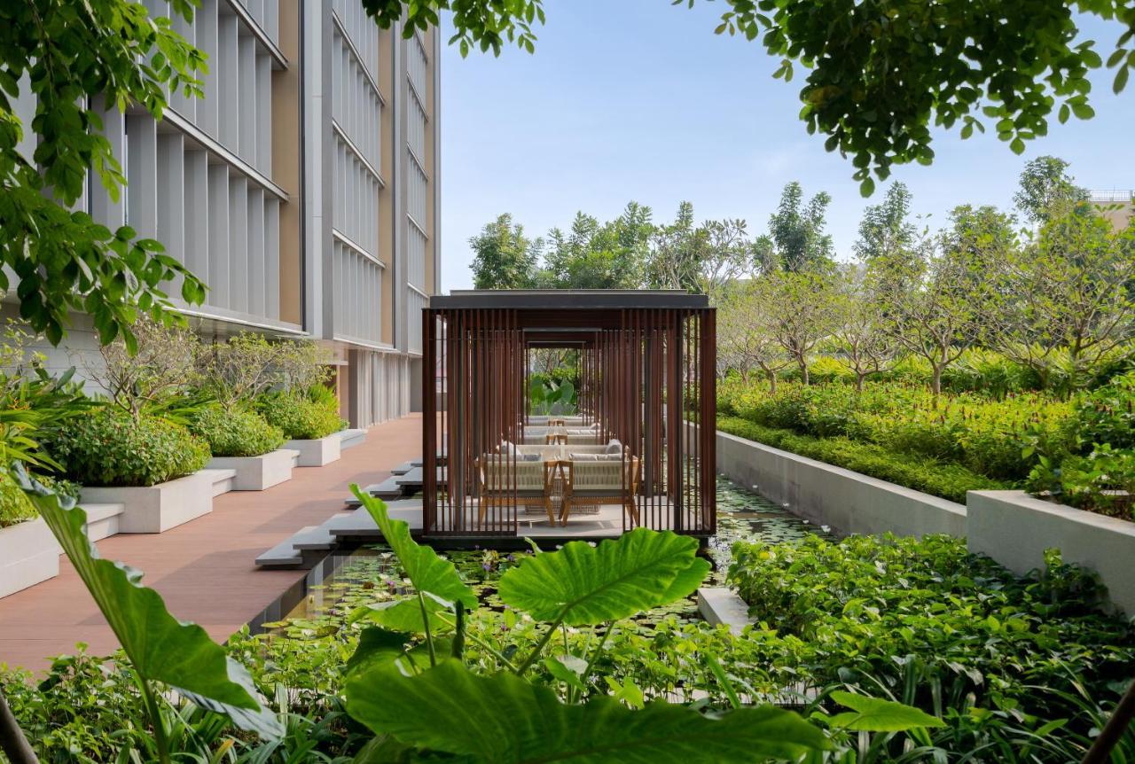 Hyatt Regency Phnom Penh Hotel Buitenkant foto