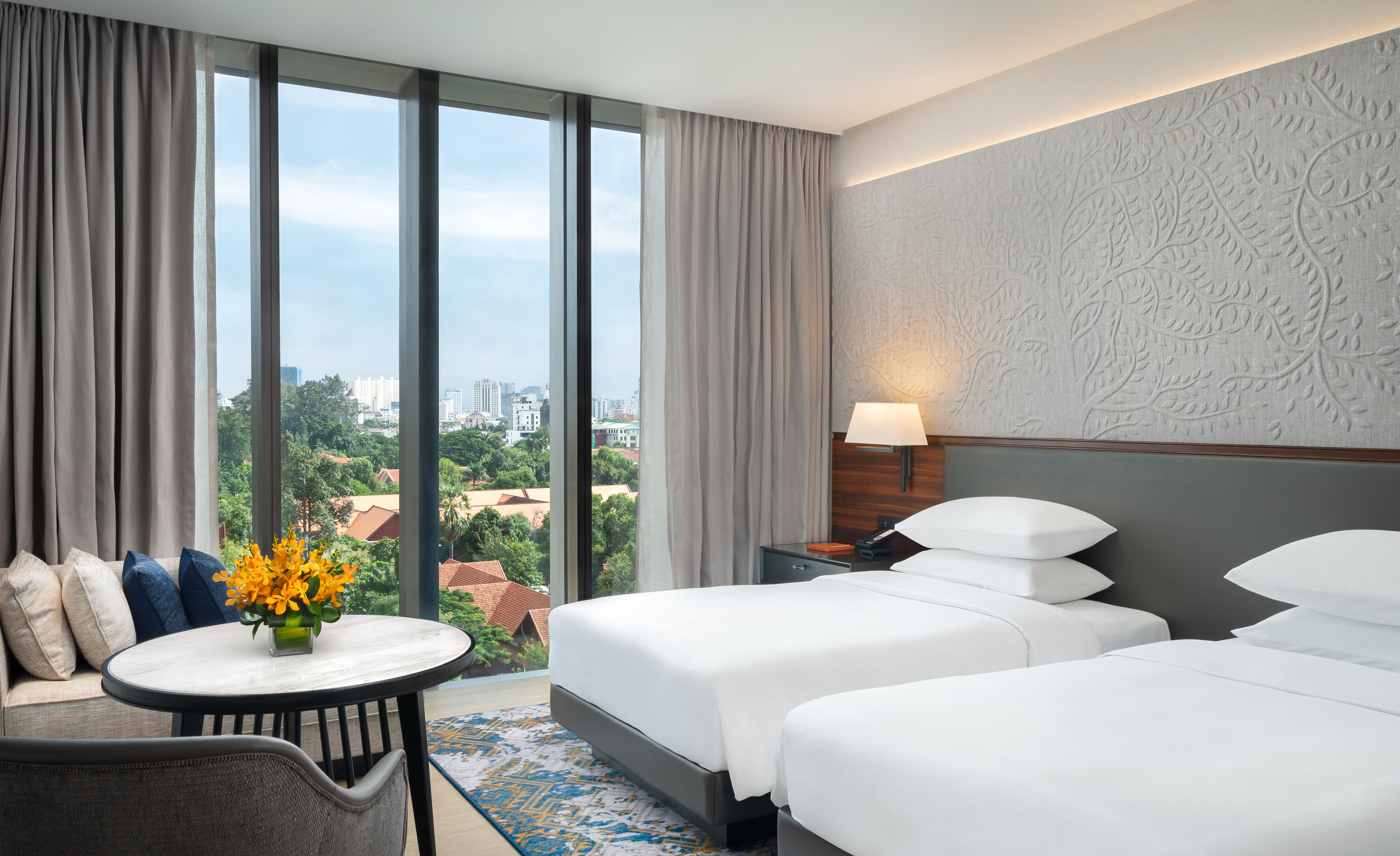 Hyatt Regency Phnom Penh Hotel Buitenkant foto