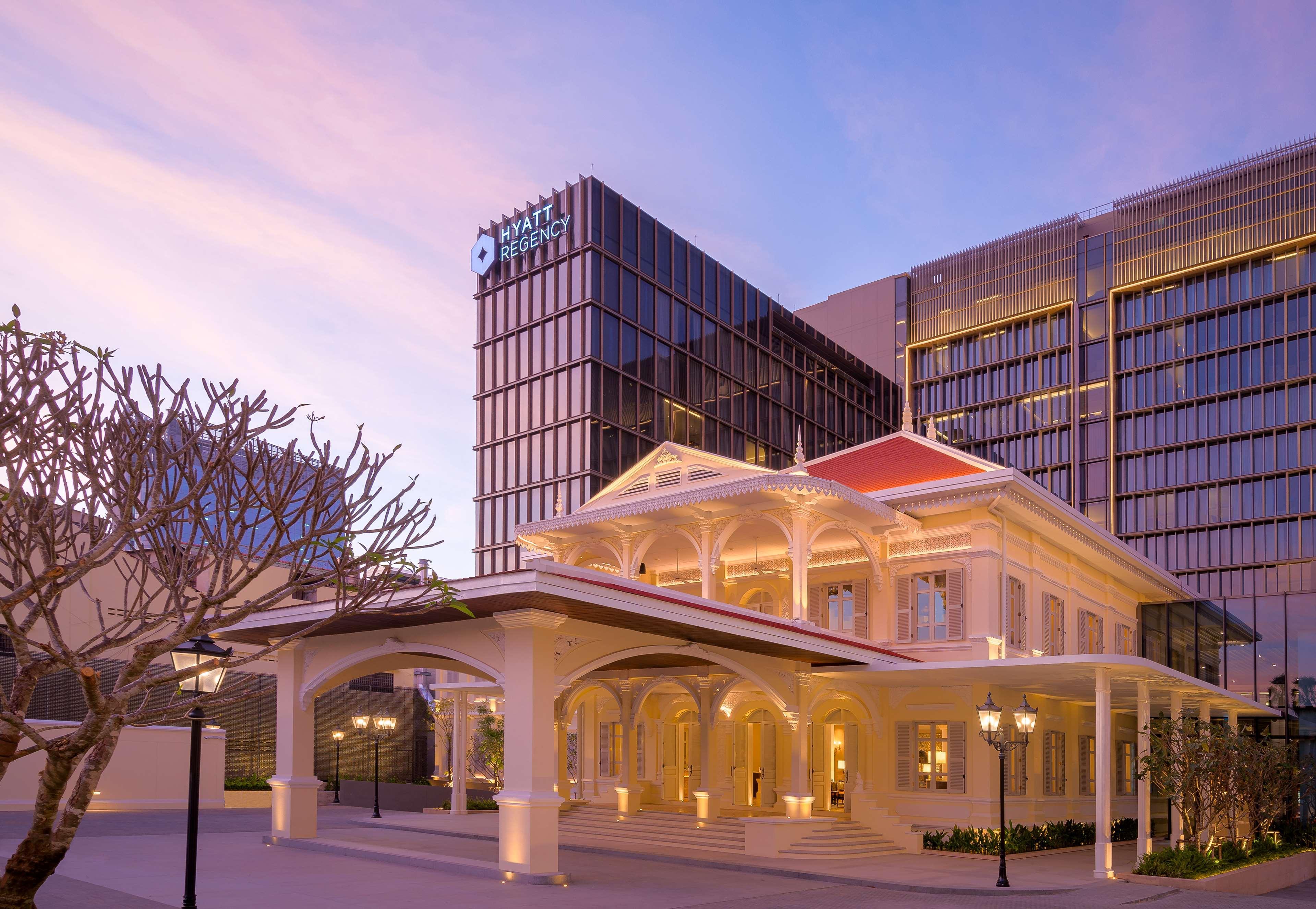 Hyatt Regency Phnom Penh Hotel Buitenkant foto