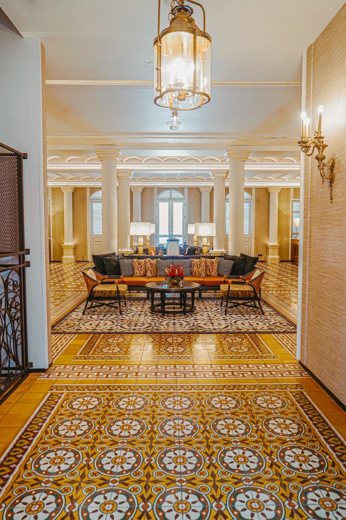 Hyatt Regency Phnom Penh Hotel Buitenkant foto