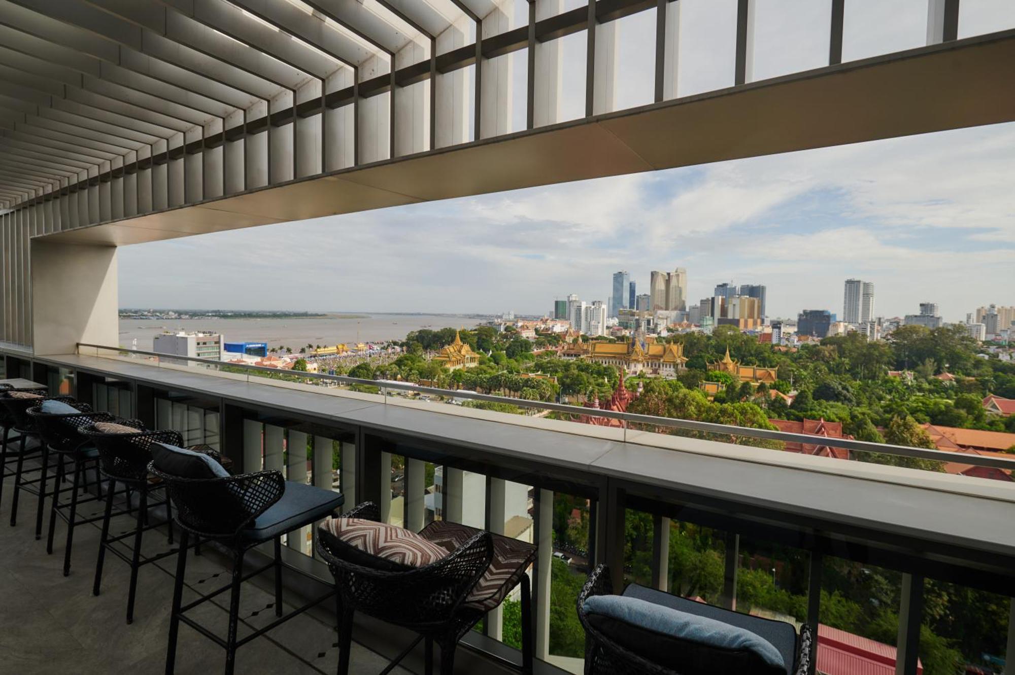 Hyatt Regency Phnom Penh Hotel Buitenkant foto